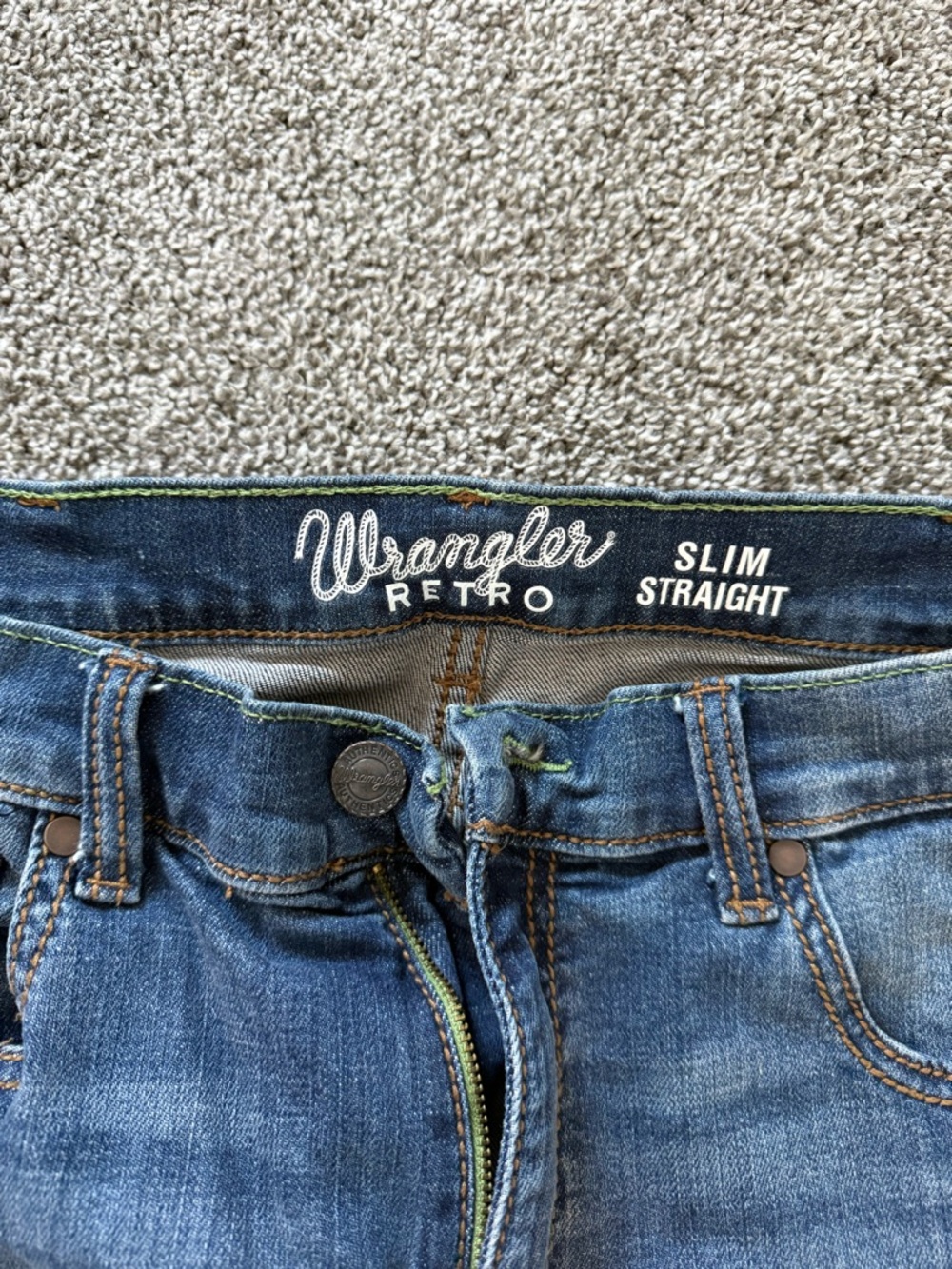 Wrangler Slim Straight Retro Jeans - Mid Blue Wash